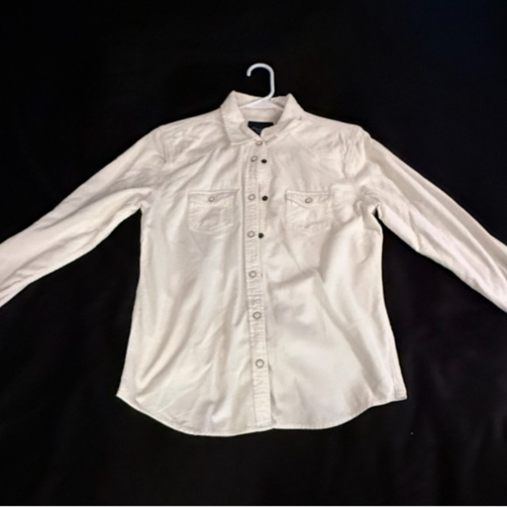 American Eagle Outfitters White Casual Button-Down Shirt